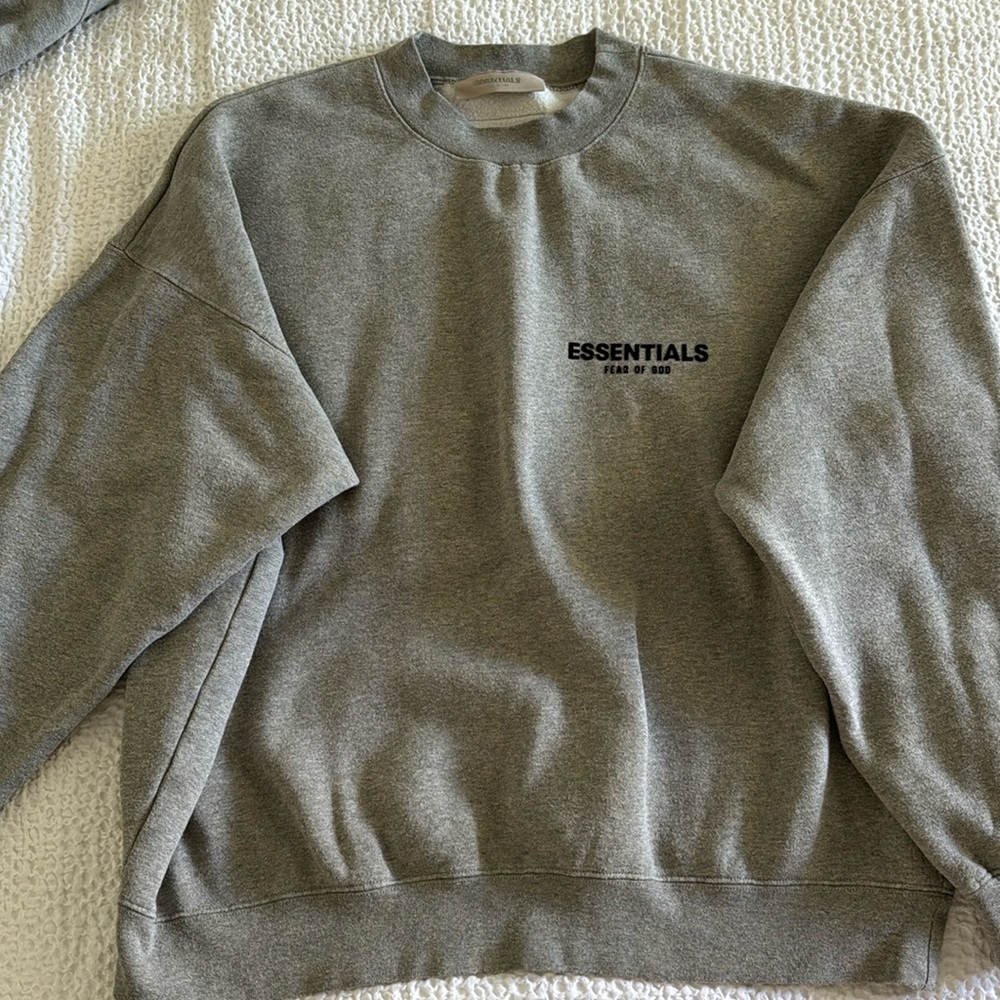 Essentials Crewneck